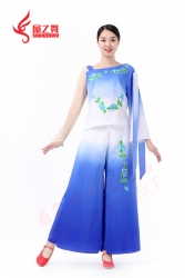 过渡蓝演出服